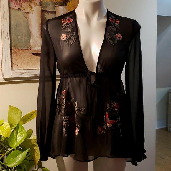 Express Tops - Express Blouse
